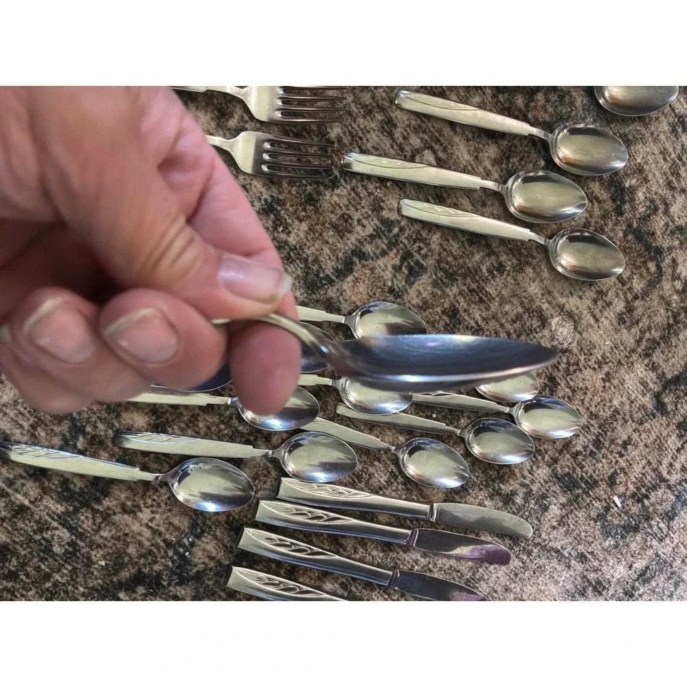 Vintage MCM Unisex MW Co Stainless Flatware 25pc Set Silver Wheat Japan